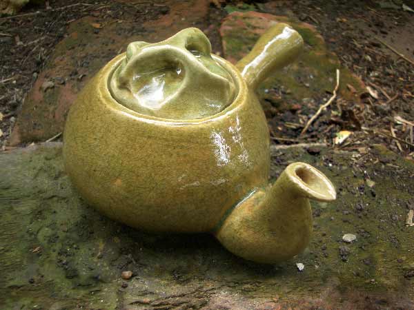 Tea-ceramics by artist Arthur Poor